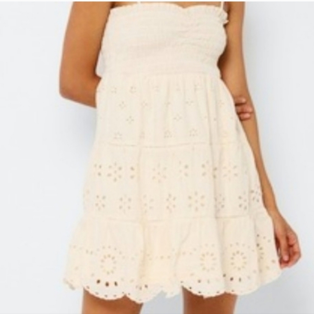 American Eagle Outfitters Beige Ruffled Top Eyelet